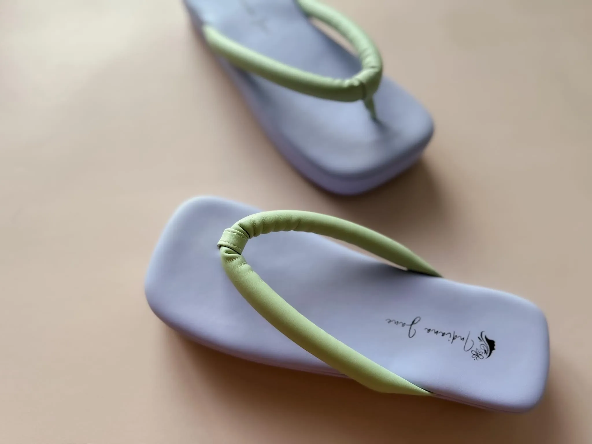 ANEMONE Padded Thong Platform Slides