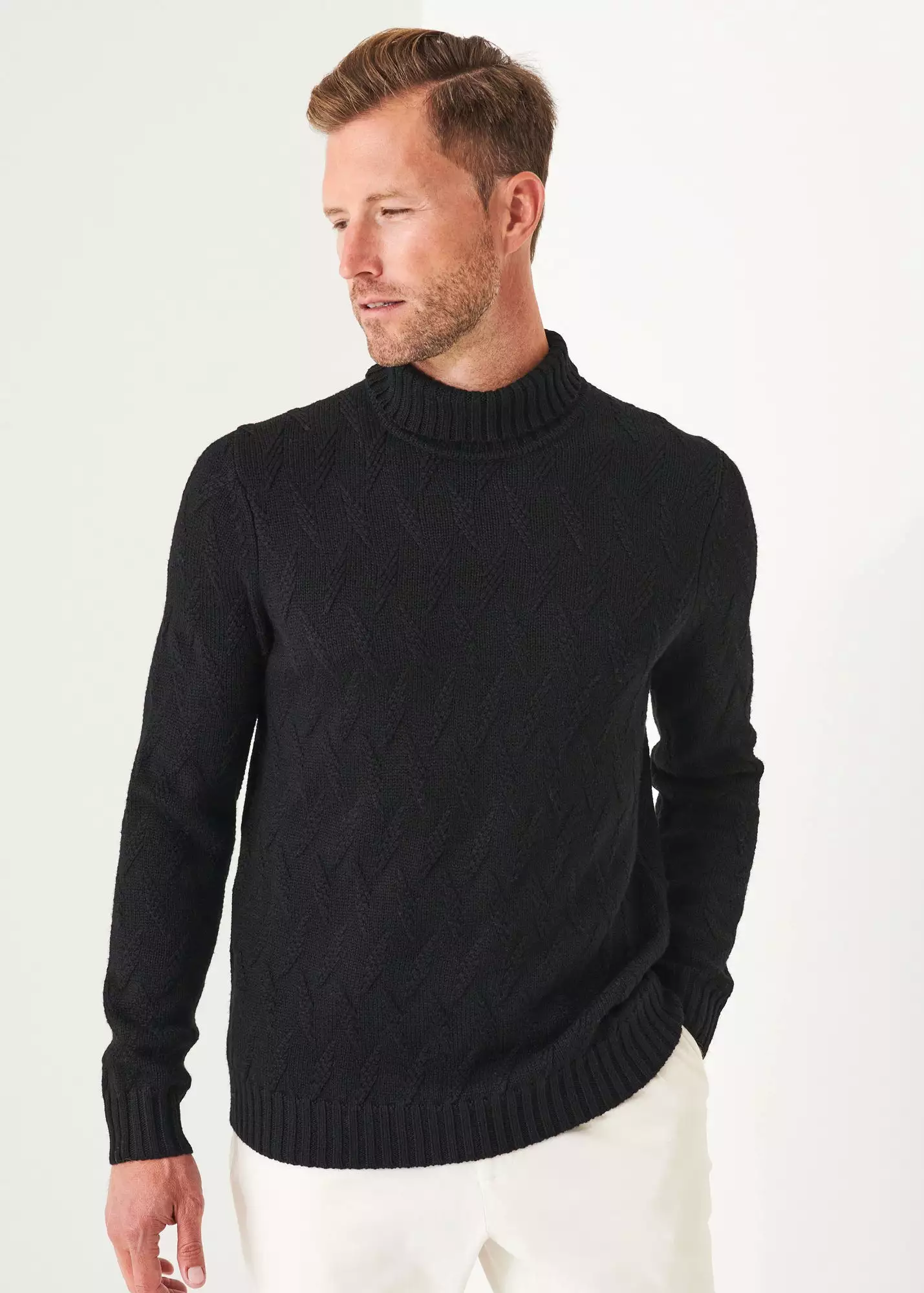 CHEVRON TURTLENECK