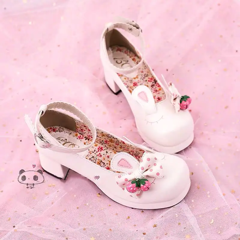 LOLITA EAR BELL SHOES BY50804