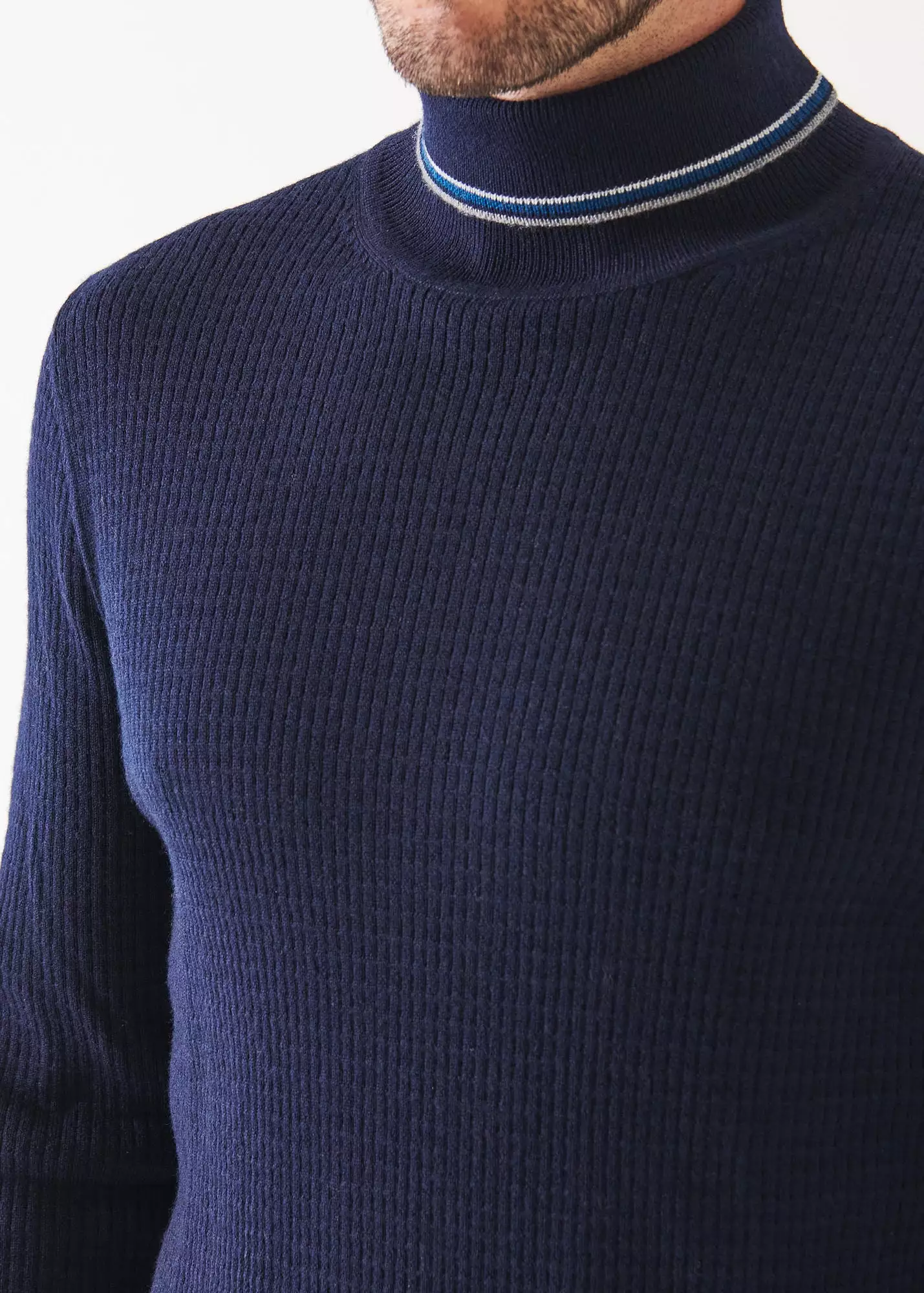 MERINO WAFFLE KNIT TURTLENECK