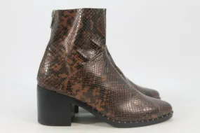 Treasure & Bond Farrah Women's Brown Snake Boots 5.5M(ZAP13782)